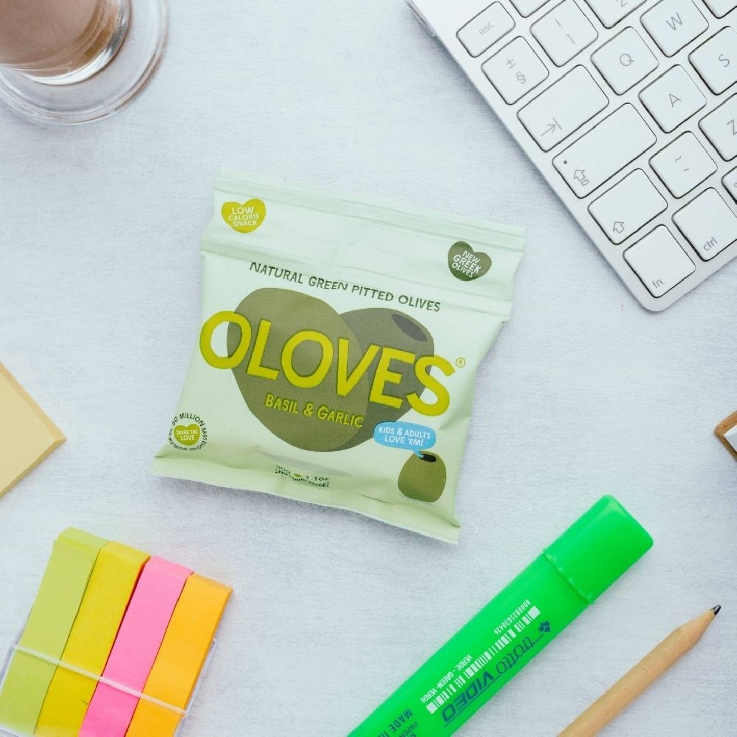 Oloves - Basil & Garlic Pitted Green Olives 1.1oz