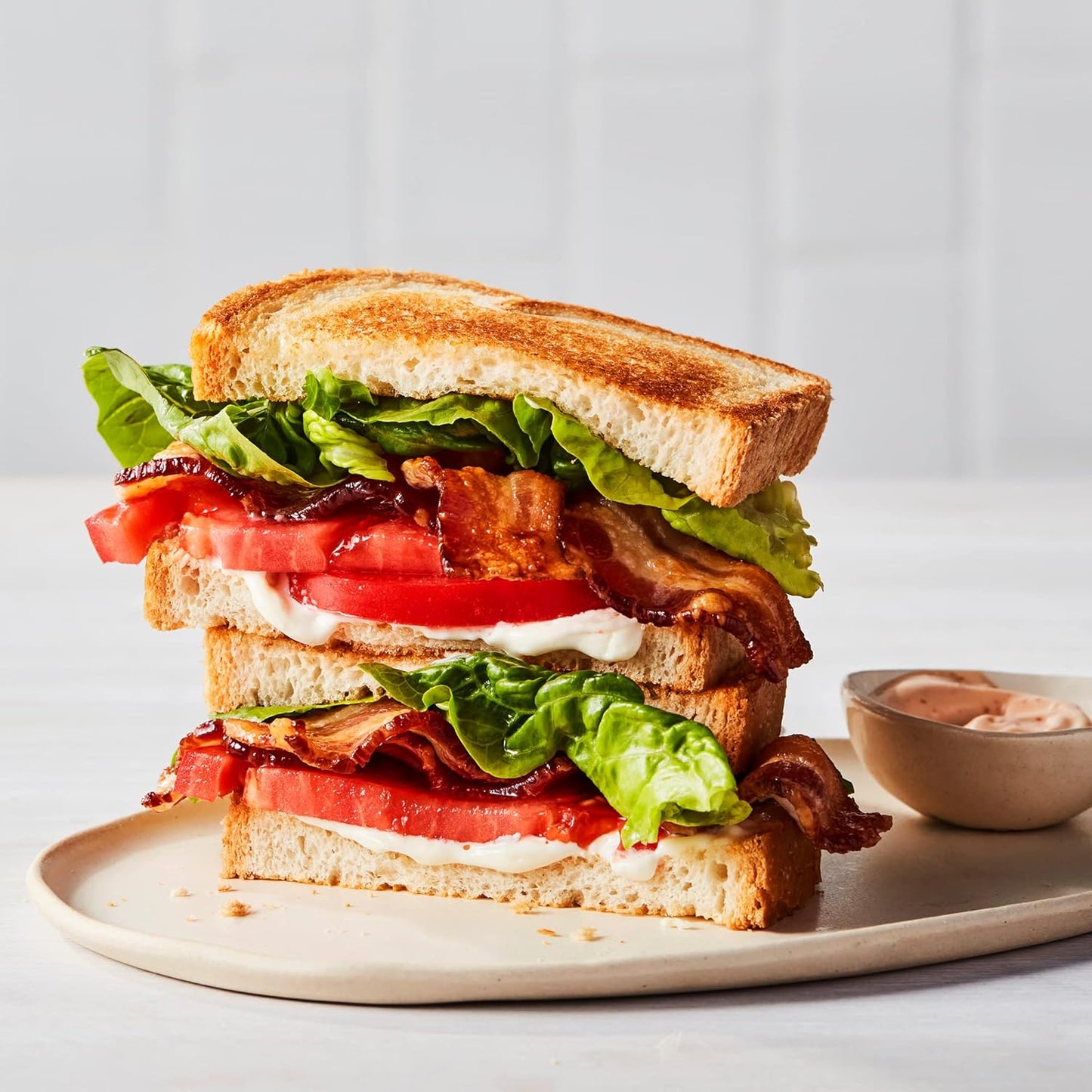 Hero Classic White Bread, 15 oz