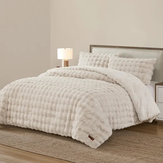 FRYE 3-piece Faux Fur Comforter Set Beige King Size